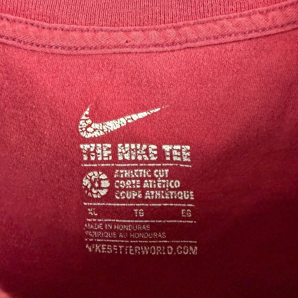 Nike Graphic T-Shirt Men's XL Red Just Do It Geometric Athletic Cut Tee